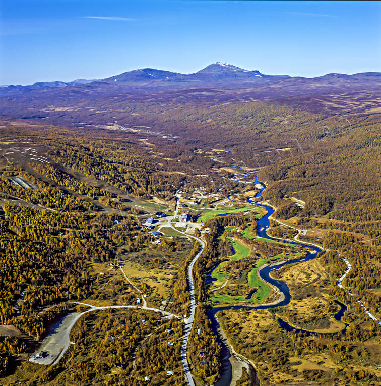 Ramundberget Flygfoto Flygbilder drönarbilder, drönarfoto, FJÄLLEN, flygbild, flygbilder, Flygfoto, flygfoton, Härjedalen, höst, källflöde, Landskap, Ljusnan, Ramundberget, samhällen, skidort