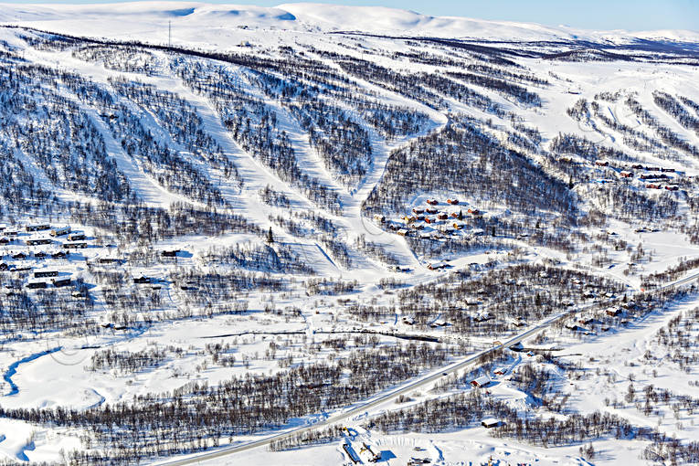 Ramundberget Skidanläggning anläggningar, drönarbilder, drönarfoto, flygbild, flygbilder, Flygfoto, flygfoton, Härjedalen, Ramundberget, skidanläggning, skidbackar, skidort, vinter