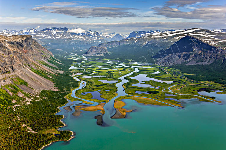 Rapadalen in mot Sarek deltalandskap, drönarbilder, drönarfoto, fjällbilder, FJÄLLEN, flygbild, flygbilder, Flygfoto, flygfoton, Laitaure, Landskap, lappland, Nammasj, Nammatj, Rahpaädno, Rapadalen, sarek, Skierfe, sommar