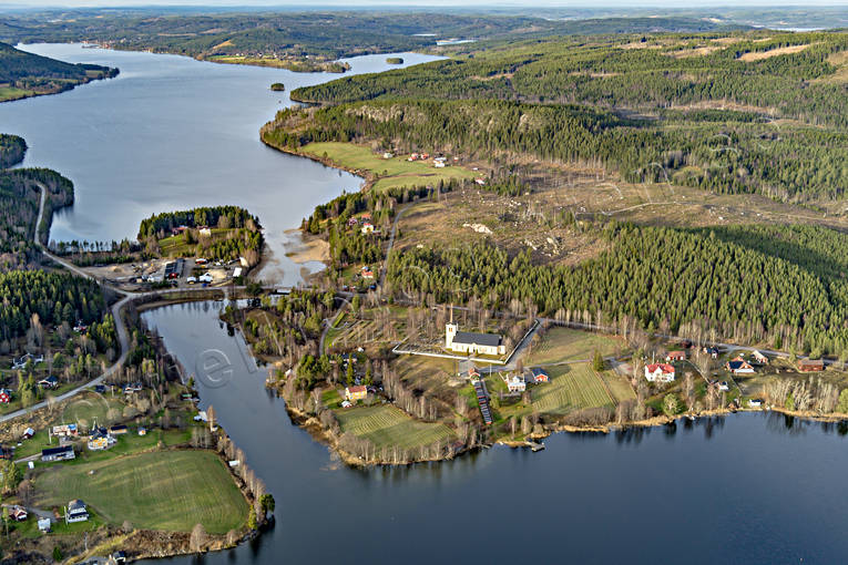 Revsund med kyrkan byar, drönarbilder, drönarfoto, flygbild, flygbilder, Flygfoto, flygfoton, Förberg, höst, Jämtland, Prästberget, Revsund, samhällen