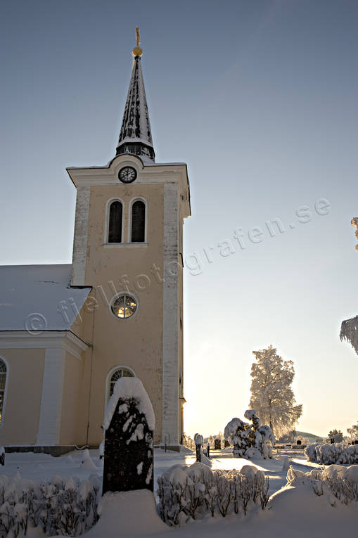 Revsunds kyrka byggnader, frostigt, julstämning, Jämtland, kallt, kyla, kyrka, kyrkor, Revsund, Revsunds, snö, stämning, stämningsbild, stämningsbilder, vinter, årstid, årstider