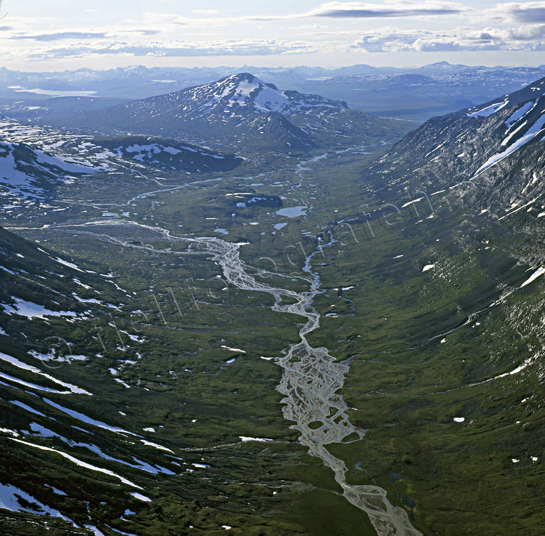 dal, deltalandskap, drnarbilder, drnarfoto, fjll, flygbild, flygbilder, Flygfoto, flygfoton, Landskap, lappland, nationalpark, nationalparker, Routesvagge, sarek, sommar