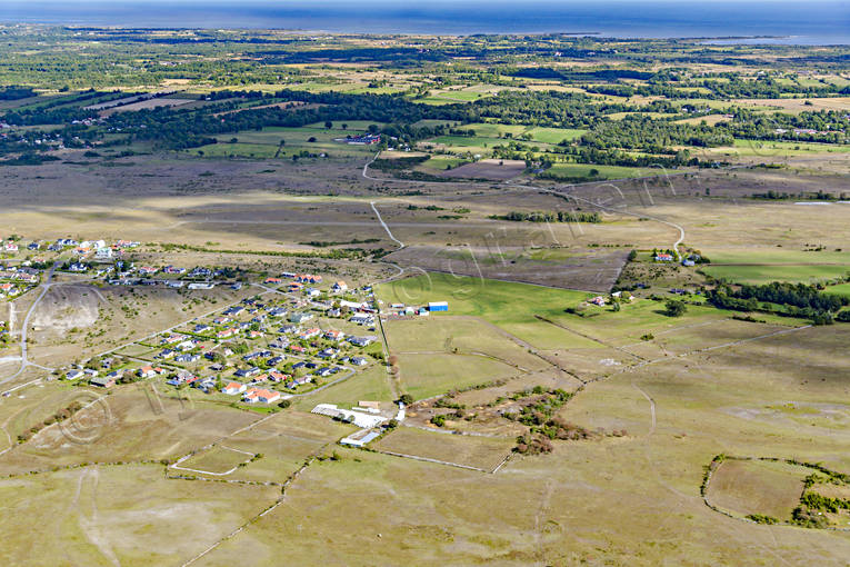 Sandvik Öland Flygfoto drönarbilder, drönarfoto, flygbild, flygbilder, Flygfoto, flygfoton, flygfält, landningsbana, samhällen, Sandvik, sommar, Öland