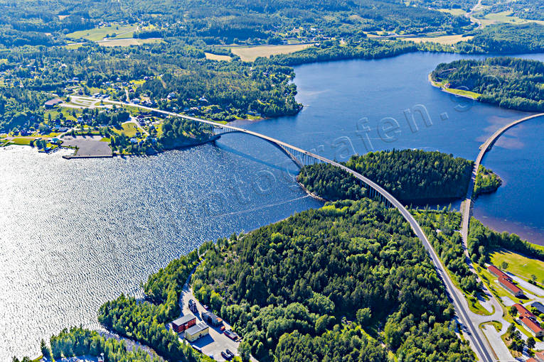 Sandöbron Flygfoto bro, broar, byggnationer, drönarbilder, drönarfoto, flygbild, flygbilder, Flygfoto, flygfoton, kommunikationer, land, Landskap, Sandöbron, sommar, Ångermanland