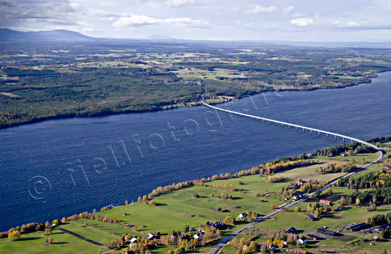 Sannsundsbron över Storsjön bro, broar, drönarbilder, drönarfoto, flygbild, flygbilder, Flygfoto, flygfoton, Jämtland, Landskap, Oviken, sannsundet, Sannsundsbron, sommar, Storsjön