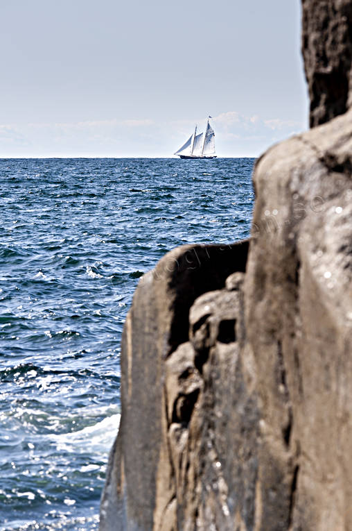 Bohuslän, hav, horisont, klippor, kommunikationer, kust, Landskap, natur, segelbåt, sjöfart, sommar