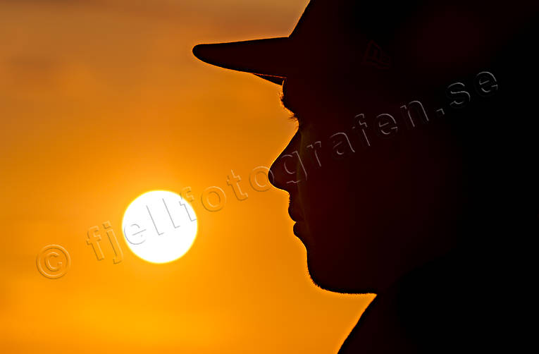 man, mnniskor, orange, profil, silhuett, siluett, sol, solnedgng, sommar, stmning, rstider
