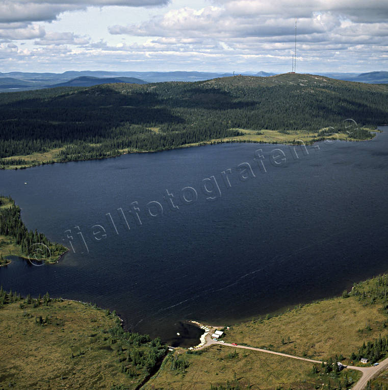Sjön Stenträsket drönarbilder, drönarfoto, fiske, fiskecamp, flygbild, flygbilder, Flygfoto, flygfoton, Landskap, lappland, mast, radiomast, sjö, sommar, Stenträsket