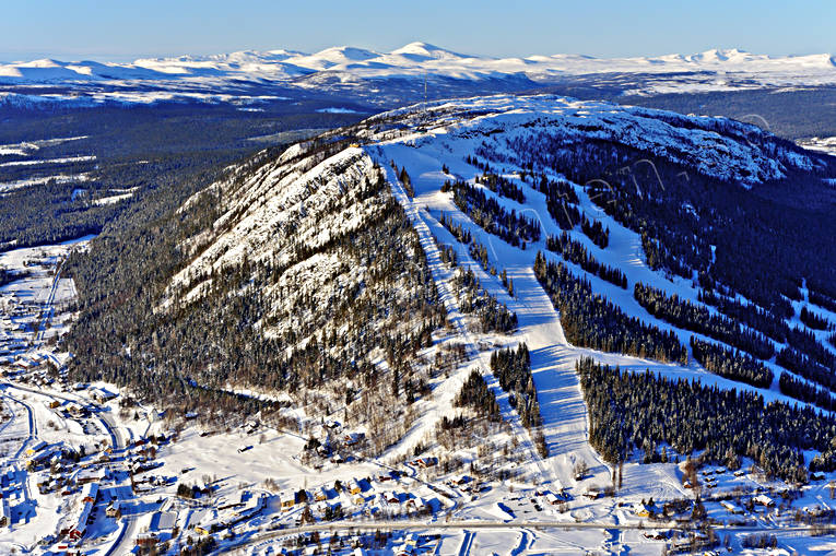 Skidbackar Funäsdalsberget drönarbilder, drönarfoto, flygbild, flygbilder, Flygfoto, flygfoton, funäsdalen, Funäsdalsberget, Härjedalen, Landskap, nedfarter, samhällen, skidbackar, vinter