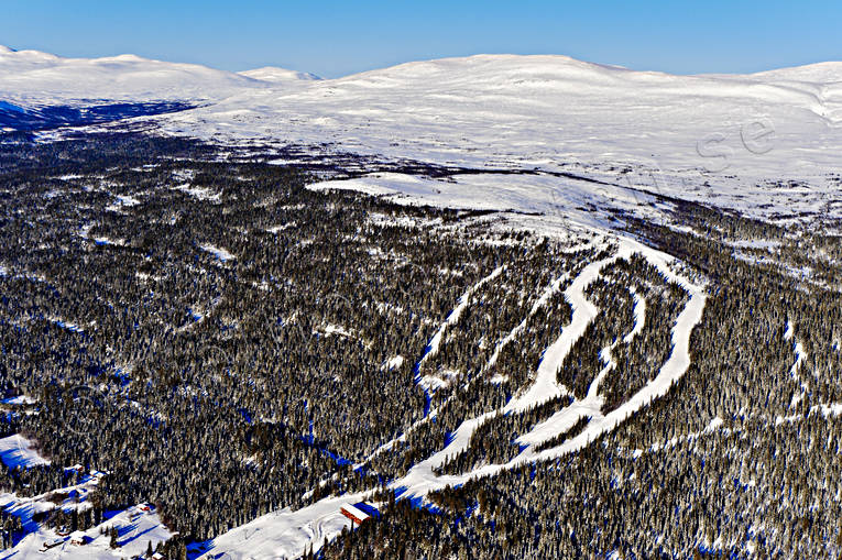 Skidbackar i Ljungdalen drönarbilder, drönarfoto, flygbild, flygbilder, Flygfoto, flygfoton, Härjedalen, Landskap, Ljungdalen, nedfarter, samhällen, skidbackar, vinter