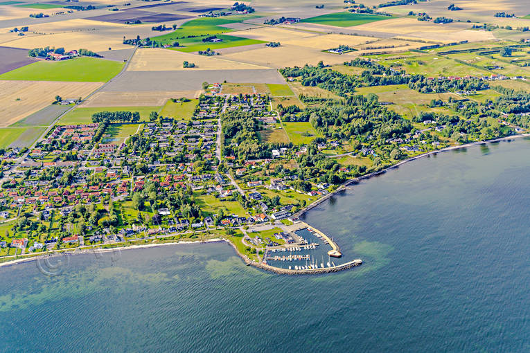 Skånes sydkust Flygfoto Abbekås, drönarbilder, drönarfoto, fiskehamn, flygbild, flygbilder, Flygfoto, flygfoton, Landskap, samhällen, Skåne, Skånes sydkust, småbåtshamn, sommar