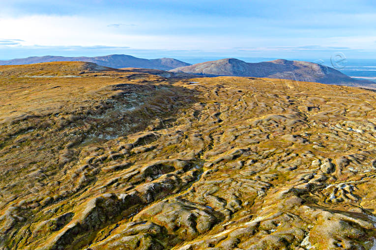 Slukåsar på Falkfångarfjället drönarbilder, drönarfoto, Falkfångarfjället, fjäll, flygbild, flygbilder, Flygfoto, flygfoton, geologi, Höglekardalen, höst, Jämtland, slukåsar, Västfjället