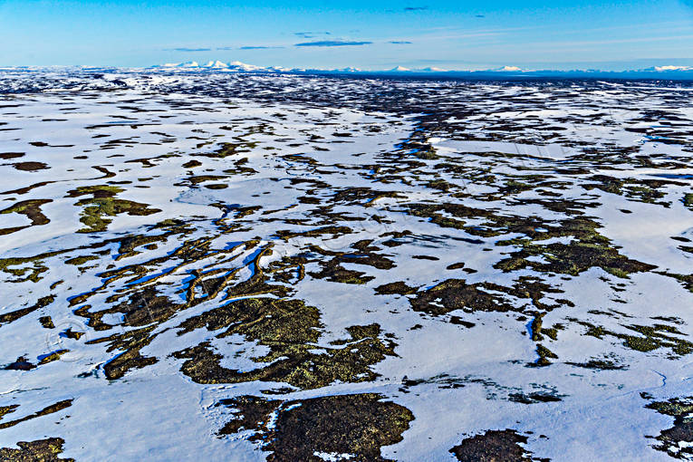 Slukåsar på Fulufjället Dalarna, drönarbilder, drönarfoto, fjäll, fjällplatå, flygbild, flygbilder, Flygfoto, flygfoton, Fulufjället, geologi, Landskap, nationalpark, slukåsar, vår