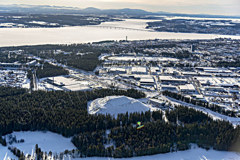 Snötippen Östersund Flygfoto anläggningar, drönarbilder, drönarfoto, flygbild, flygbilder, Flygfoto, flygfoton, Jämtland, renhållning, snöhög, snöröjning, snötipp, snötippen, städer, tipp, vinter, Östersund