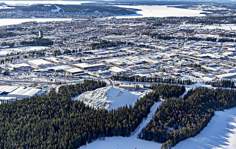 Snötippen Östersund Flygfoto anläggningar, drönarbilder, drönarfoto, flygbild, flygbilder, Flygfoto, flygfoton, Jämtland, renhållning, snöhög, snöröjning, snötipp, snötippen, städer, tipp, vinter, Östersund