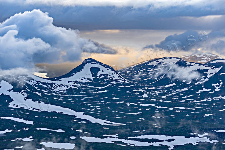 Sockertoppen i Skäckerfjällen drönarbilder, drönarfoto, fjäll, flygbild, flygbilder, Flygfoto, flygfoton, Gippergaise, Jämtland, Landskap, Skäckerfjällen, Sockertoppen, sommar