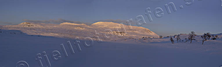 Solbelysta lågfjäll vid Hyttsjön fjäll, Hyttsjön, Jämtland, Landskap, lågfjäll, panorama, panoramabilder, snö, sol, vinter