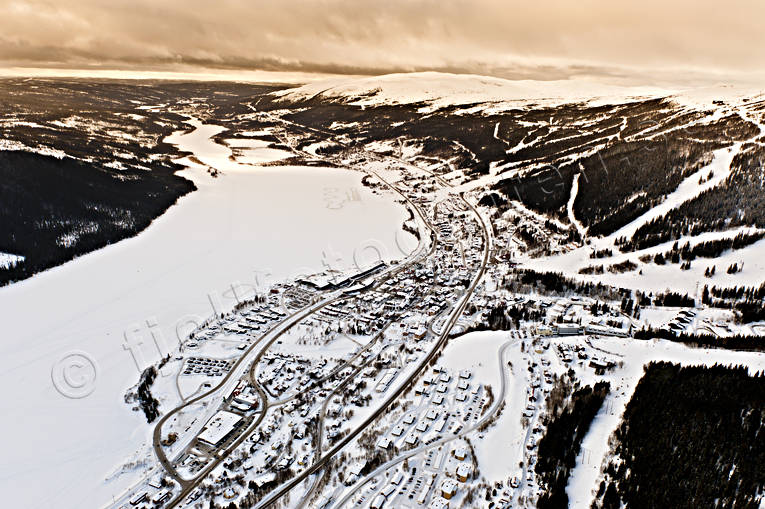Solnedgång Åre by drönarbilder, drönarfoto, flygbild, flygbilder, Flygfoto, flygfoton, Jämtland, samhällen, Åre, Åresjön