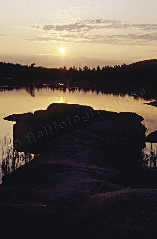 Solnedgång över sjö Herrevadsströmmen, insjö, Jämtland, sjö, sjöfart, solnedgång, soluppgång, sommar, stämning, stämningsbild, stämningsbilder, vatten, årstid, årstider