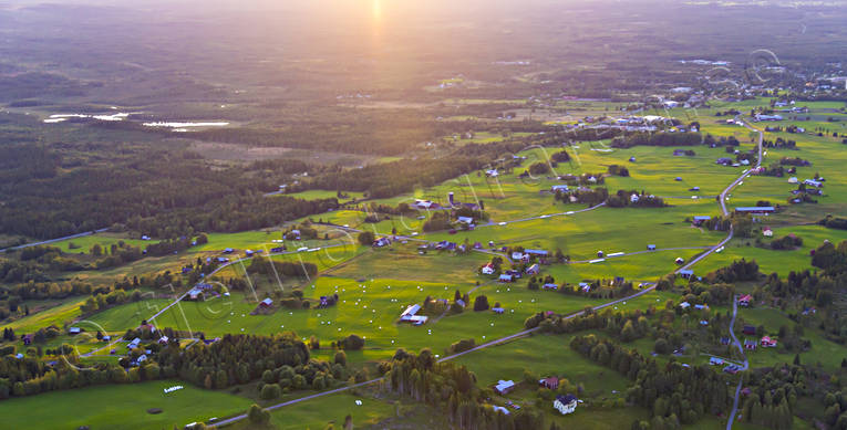 Sommarkväll Ede Hammerdal byar, drönarbilder, drönarfoto, Ede, flygbild, flygbilder, Flygfoto, flygfoton, Hammerdal, Håxås, idyll, Jämtland, kväll, kvällsljus, landsbygd, Landskap, samhällen, sommar, sommarkväll