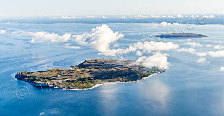 Stora och Lilla Karlsö Flygfoto drönarbilder, flygbilder, Flygfoto, flygfoton, Gotland, Karlsöarna, Landskap, Lilla Karlsö, sommar, Stora Karlsö