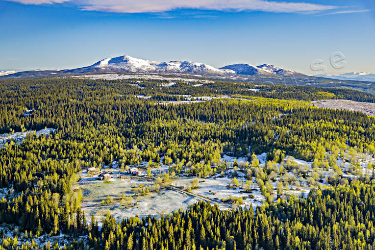 Storbackbodarna och Ansätten Ansätten, drönarbild, drönarbilder, drönarfoto, flygbild, flygbilder, Flygfoto, flygfoton, gårdar, Jämtland, Landskap, Storbackbodarna, vår