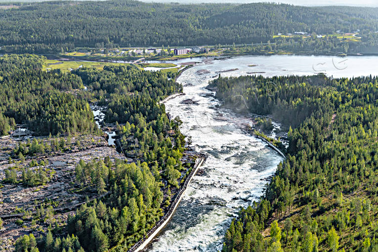 Storforsen i Piteälven anläggningar, drönarbilder, drönarfoto, fall, flygbild, flygbilder, Flygfoto, flygfoton, fors, forsar, hotell, Landskap, Norrbotten, Piteälven, Sevärdheter, Storforsen, turistattraktion, Varjisån, vattenfall