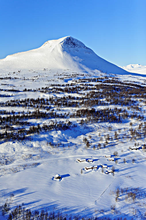 Storkläppvallen vid Mittåkläppen Bruksvallarna, drönarbilder, drönarfoto, fjälltopp, flygbild, flygbilder, Flygfoto, flygfoton, Härjedalen, Landskap, Mittåkläppen, Storkläppvallen, stugor, vinter
