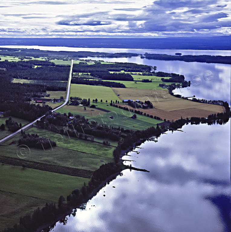 Storsjöns strand vid Digernäs Digernäs, drönarbilder, drönarfoto, flygbild, flygbilder, Flygfoto, flygfoton, Jämtland, Landskap, Målsta, sommar, Storsjön, strand