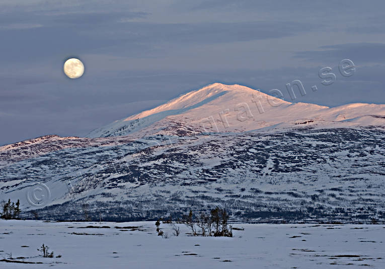 Storsnasen fjäll, fjällen, Jämtland, Landskap, måne, natur, snasatoppen, Snasen, solnedgång, Storsnasen, stämning, stämningsbild