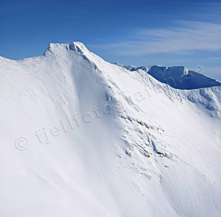 drnarbilder, drnarfoto, fjll, fjlltop, fjllvandra, flygbild, flygbilder, Flygfoto, flygfoton, Jmtland, Landskap, storsylen, sylarna, Sylarnamassiven, vinter