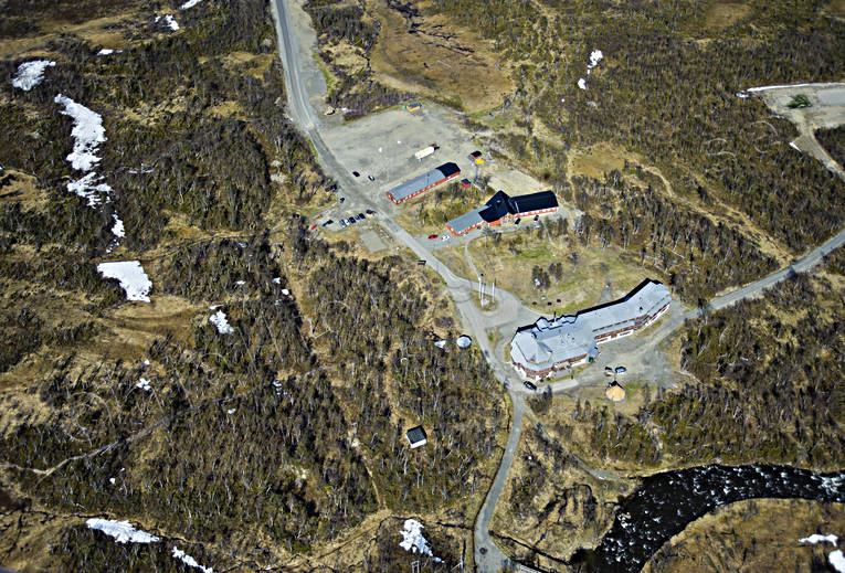 Storulvån fjällanläggning drönarbilder, drönarfoto, fjällen, fjällstation, flygbild, flygbilder, Flygfoto, flygfoton, Jämtland, Landskap, snösmältning, Storulvån, vår