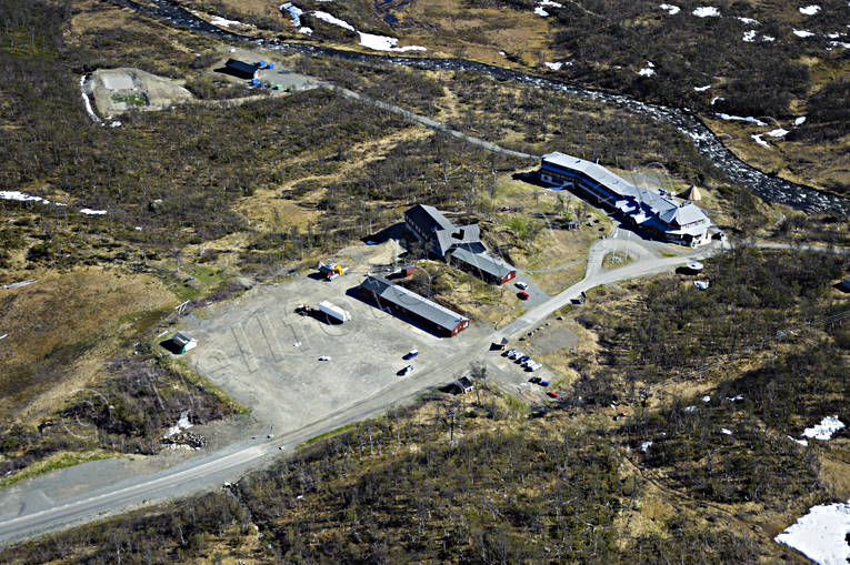 Storulvån fjällanläggning drönarbilder, drönarfoto, fjällen, fjällstation, flygbild, flygbilder, Flygfoto, flygfoton, Jämtland, Landskap, snösmältning, Storulvån, vår