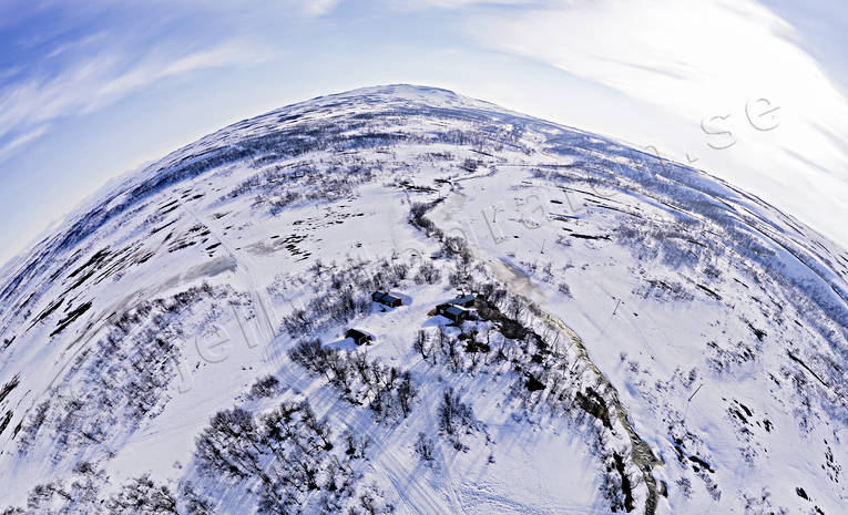 Storulvån fjällstation anläggningar, drönarbild, drönarbilder, drönarfoto, fjällanläggning, flygbild, flygbilder, Flygfoto, flygfoton, Jämtland, STF, Storulvån, vår, vårfjäll, vårvinter