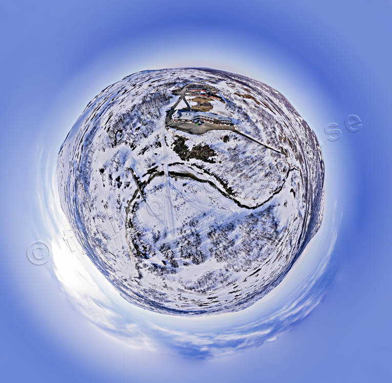 Storulvån fjällstation anläggningar, drönarbild, drönarbilder, drönarfoto, fjällanläggning, flygbild, flygbilder, Flygfoto, flygfoton, Jämtland, STF, Storulvån, vår, vårfjäll, vårvinter