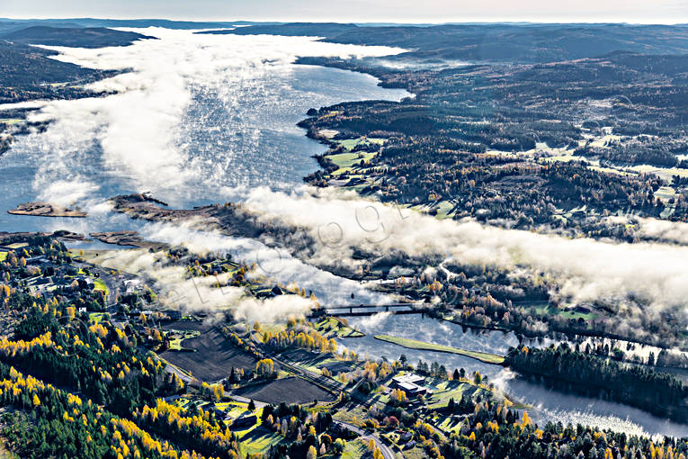 Stöde vid Ljungan Flygfoto dimma, drönarbilder, drönarfoto, flygbild, flygbilder, Flygfoto, flygfoton, höst, Ljungan, Medelpad, samhällen, Stöde, Stödesjön