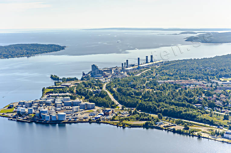 Sundsvall innan bron anläggningar, cisterner, drönarbilder, drönarfoto, fabrik, flygbild, flygbilder, Flygfoto, flygfoton, hamn, industrier, industristad, Kubikenborg, Landskap, Medelpad, oljecisterner, oljehamn, sommar, städer, Sundsvall, Sundsvallsbukten, Vindskärsudde