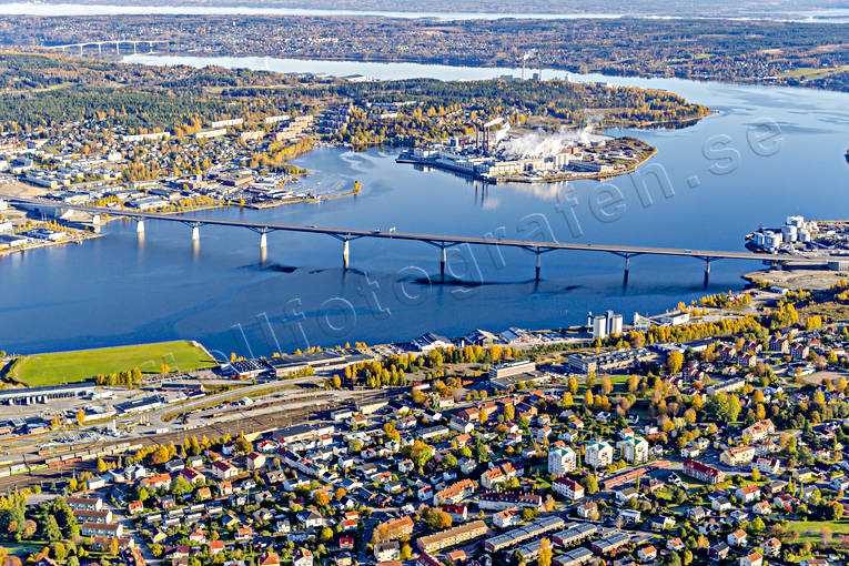 Sundsvallsbron Flygfoto bro, drönarbilder, drönarfoto, flygbild, flygbilder, Flygfoto, flygfoton, höst, Medelpad, städer, Sundsvall, Sundsvallsbron