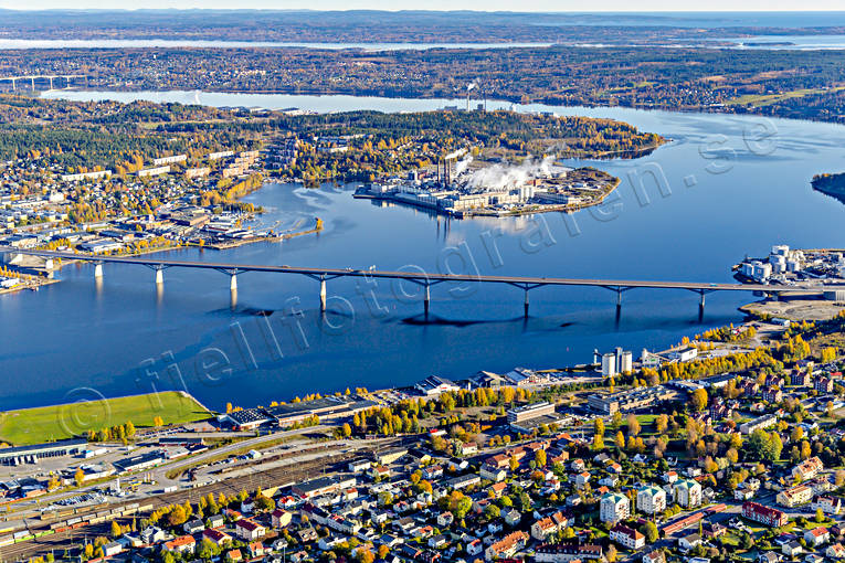 Sundsvallsbron Flygfoto bro, drönarbilder, drönarfoto, flygbild, flygbilder, Flygfoto, flygfoton, höst, Medelpad, städer, Sundsvall, Sundsvallsbron