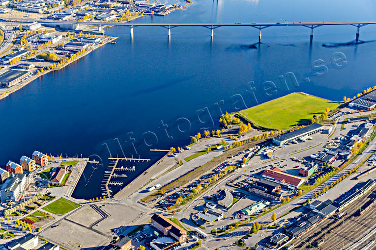 Sundsvallsbron Flygfoto bro, drönarbilder, drönarfoto, flygbild, flygbilder, Flygfoto, flygfoton, höst, Medelpad, städer, Sundsvall, Sundsvallsbron