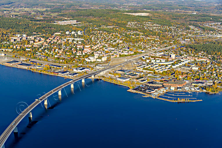 Sundsvallsbron Flygfoto bro, drönarbilder, drönarfoto, flygbild, flygbilder, Flygfoto, flygfoton, höst, Medelpad, städer, Sundsvall, Sundsvallsbron