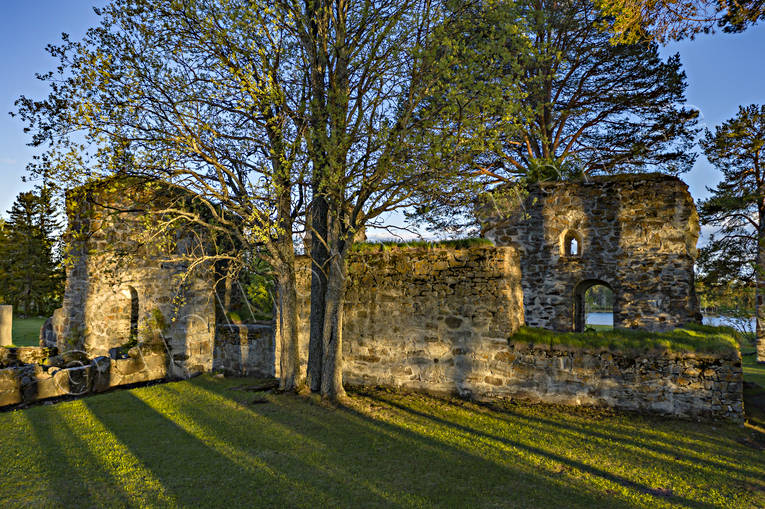 Sunne Kyrkoruin och Kastal anläggningar, byggnationer, drönarbild, drönarbilder, drönarfoto, flygbild, flygbilder, Flygfoto, flygfoton, forntid, Jämtland, kastal, kultur, kyrkoruin, ruin, ruiner, Sunne