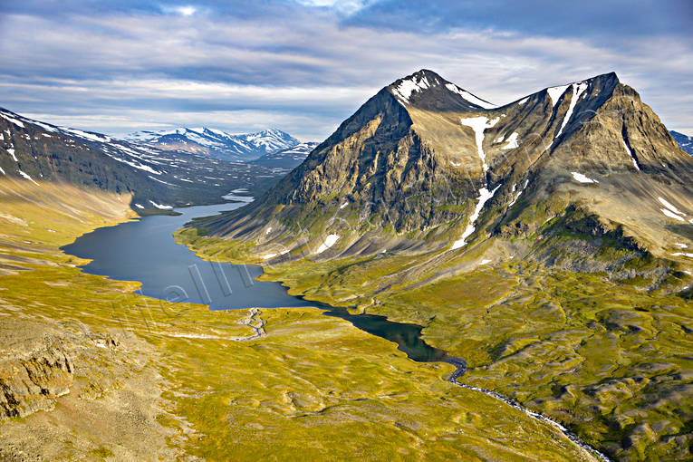 Suorregaise och Livamjaure drönarbild, drönarbilder, drönarfoto, flygbild, flygbilder, Flygfoto, flygfoton, Landskap, lappland, Livamjaure, Livamjohka, sommar, Suorregaise