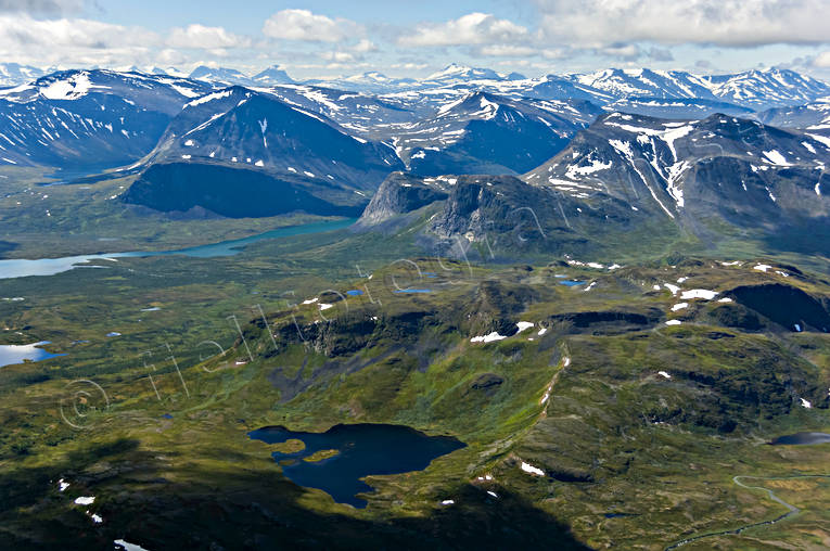 Suorrekaise och Tjålmetjåkka drönarbilder, drönarfoto, flygbild, flygbilder, Flygfoto, flygfoton, Kaitumjaure, Landskap, lappland, Manakjaure, sommar, Suorrekaise