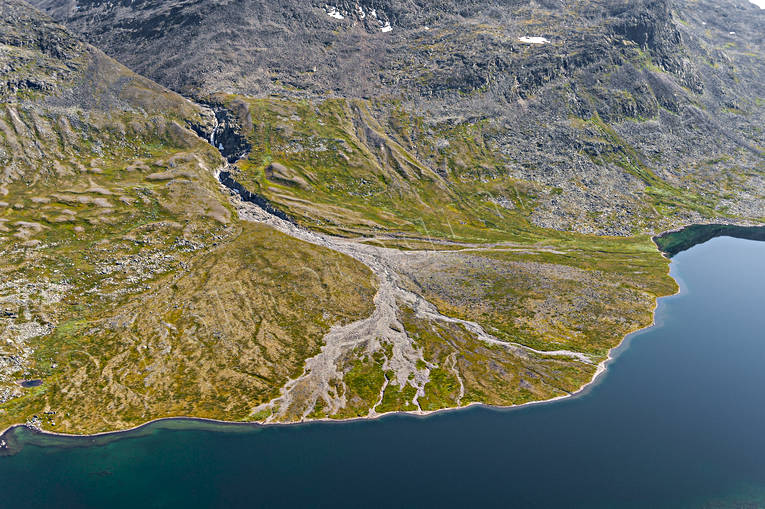 Svämkägla Alluvialkon alluvialkon, drönarbilder, drönarfoto, erosion, fjällbilder, FJÄLLEN, flygbild, flygbilder, Flygfoto, flygfoton, lappland, nedbrytning, Njuonnerjavrre, sommar, svämkägla
