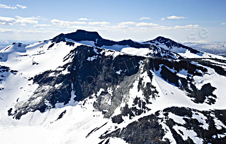 Sylarna i Jämtlandsfjällen drönarbilder, drönarfoto, fjällen, flygbild, flygbilder, Flygfoto, flygfoton, Jämtland, Landskap, sylarna, Sylarnamassivet, vår