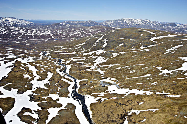 Sylarnas fjällstation drönarbilder, drönarfoto, fjällen, fjällstation, flygbild, flygbilder, Flygfoto, flygfoton, Jämtland, Landskap, snösmältning, sylarna, vår