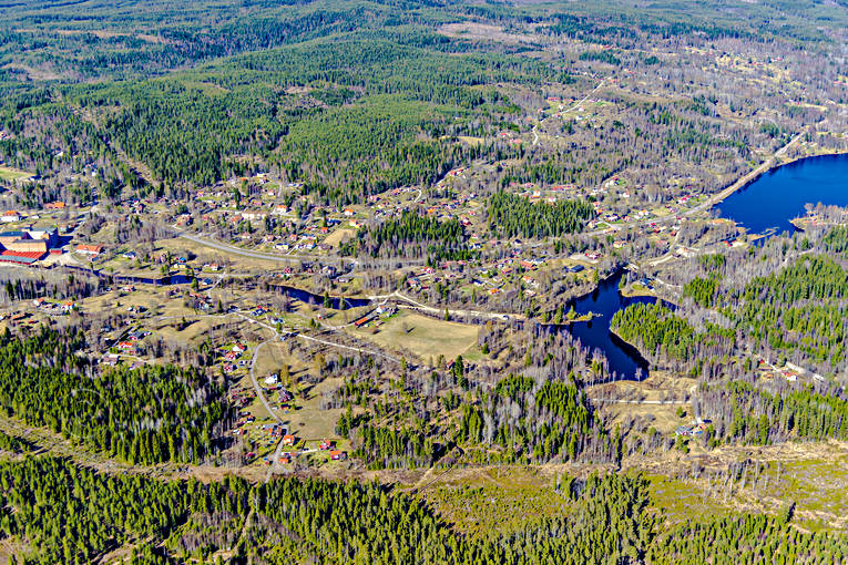 Sågmyra Dalarna Flygfoto Dalarna, drönarbilder, drönarfoto, flygbild, flygbilder, Flygfoto, flygfoton, Gopen, samhällen, Sågmyra, Sågån, Vrebroströmmen, vår