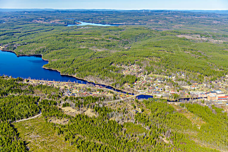 Sågmyra Dalarna Flygfoto Dalarna, drönarbilder, drönarfoto, flygbild, flygbilder, Flygfoto, flygfoton, samhällen, Sågmyra, Sågån, Vrebroströmmen, vår, Årbosjön