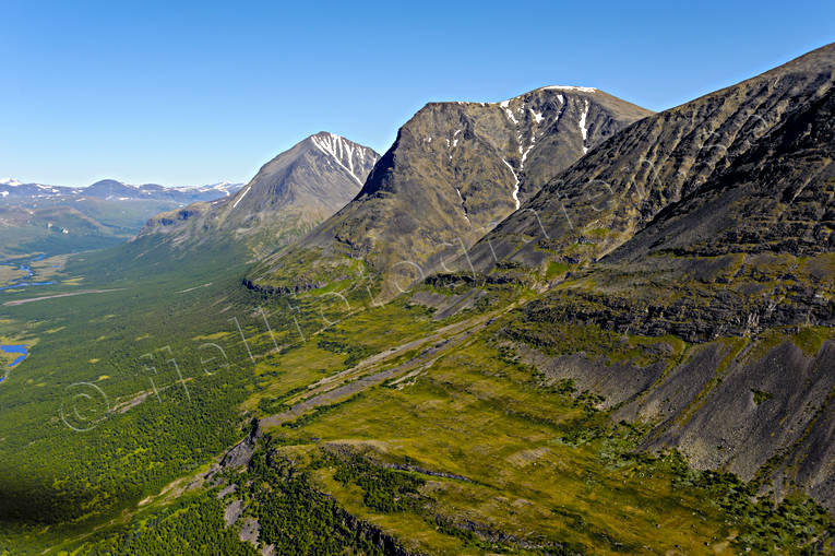 Tarradalen Flygfoto Darravrre, Darregajsse, Darrevuobme, drönarbilder, drönarfoto, fjällbilder, FJÄLLEN, flygbild, flygbilder, Flygfoto, flygfoton, lappland, Tarradalen, Tarrekaisestugan